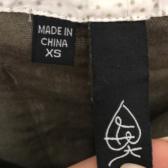 Olive Green Linen Shorts - Picture 3 of 3